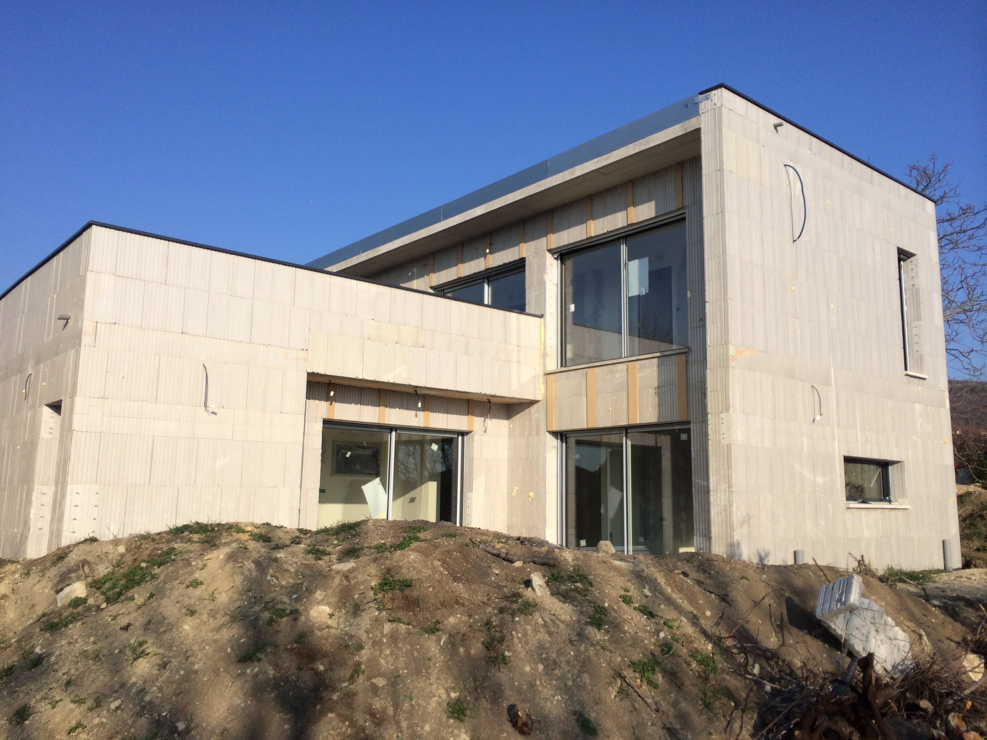 Villa M2, avant
