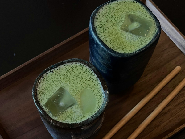 Thé matcha glacé à emporter